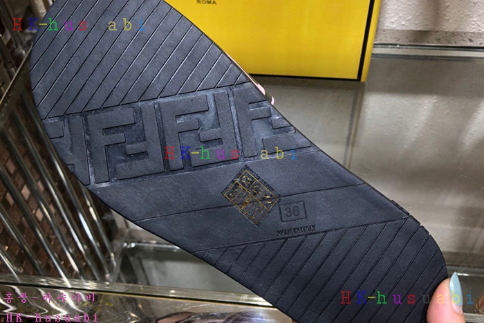 NEW 펜디 여성용 슬리퍼 F 427223