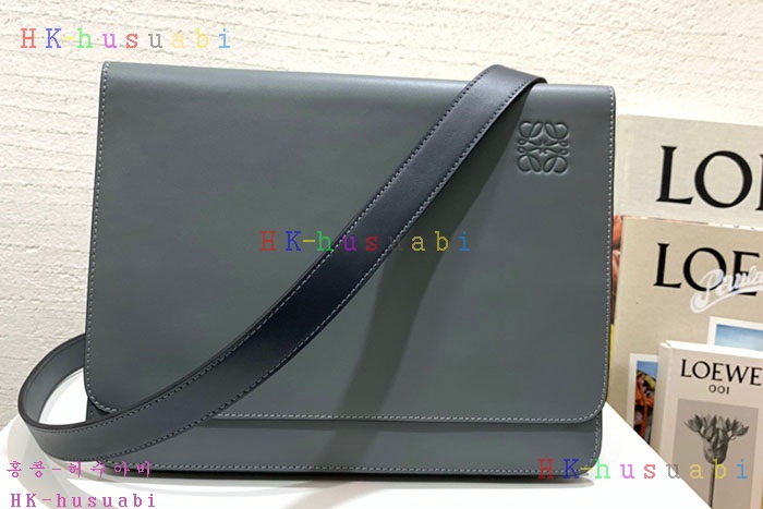 ★미러급★ 로에베 거싯 플랫 메신저백 LW 337401-3