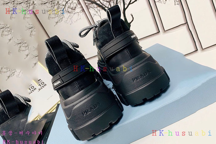 NEW 프라다 스니커즈 신상 P 424452