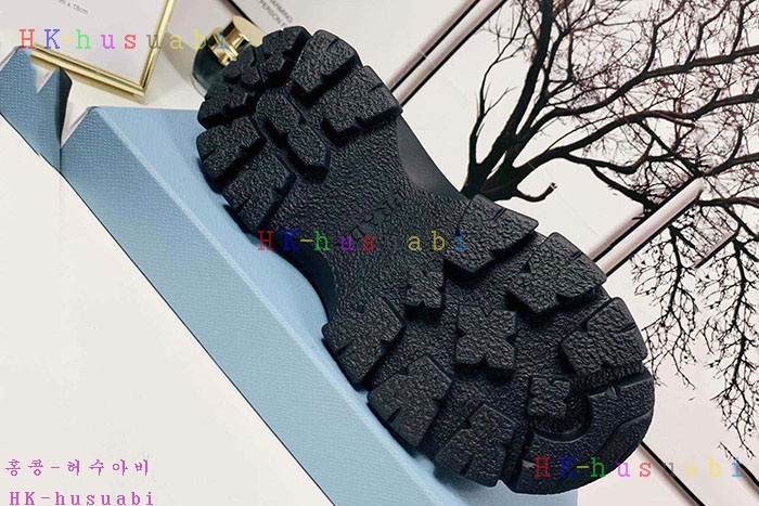 NEW 프라다 스니커즈 신상 P 424452