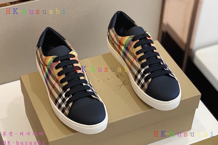 NEW 버버리 스니커즈 신상 BB727777