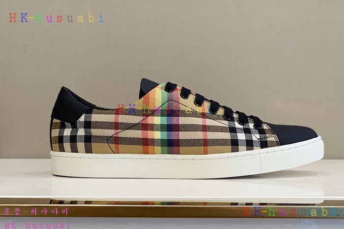 NEW 버버리 스니커즈 신상 BB727777