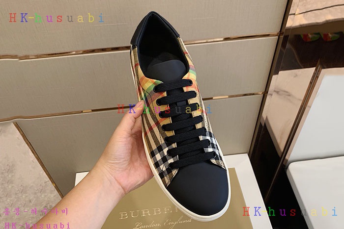 NEW 버버리 스니커즈 신상 BB727777