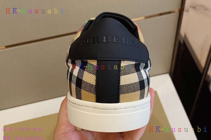 NEW 버버리 스니커즈 신상 BB727777