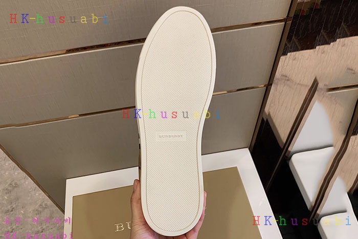 NEW 버버리 스니커즈 신상 BB727779