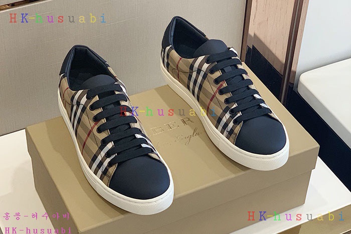 NEW 버버리 스니커즈 신상 BB727779