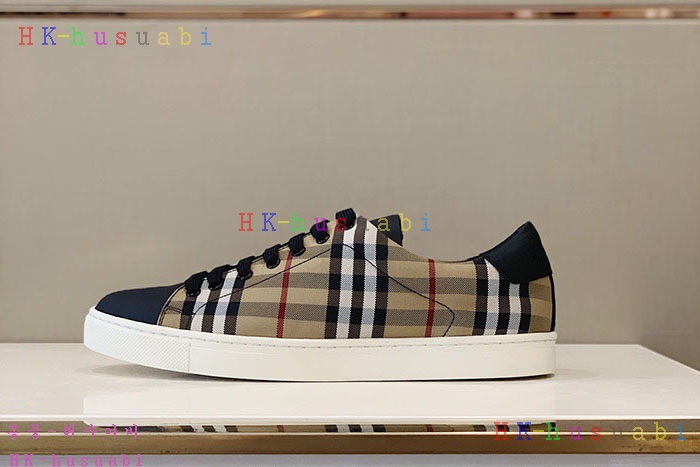 NEW 버버리 스니커즈 신상 BB727779