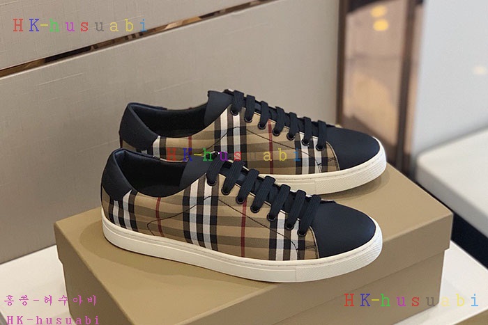 NEW 버버리 스니커즈 신상 BB727779