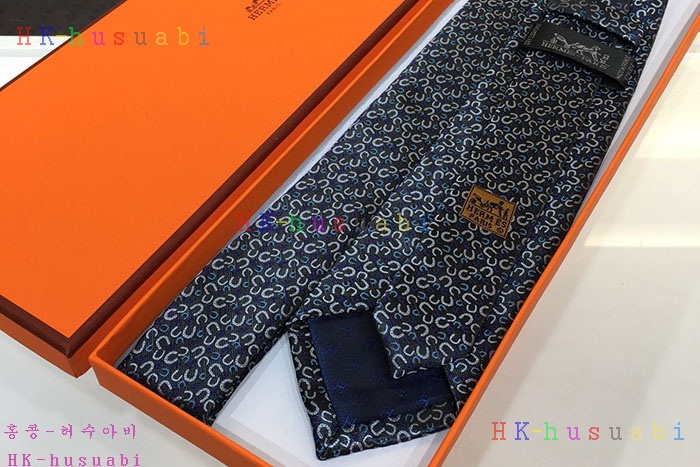 NEW 에르메스 넥타이 신상 H428014