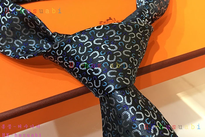 NEW 에르메스 넥타이 신상 H428014