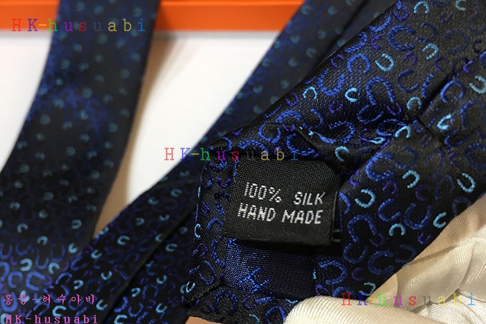 NEW 에르메스 넥타이 신상 H428016