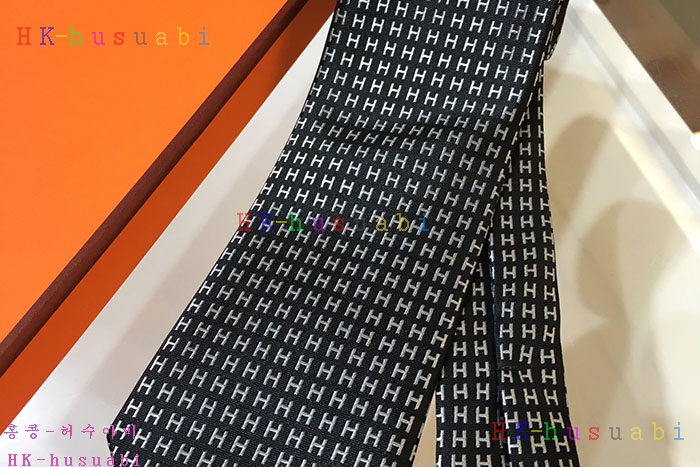 NEW 에르메스 넥타이 신상 H428011