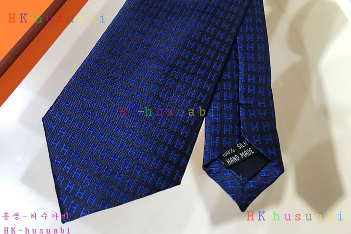 NEW 에르메스 넥타이 신상 H428012