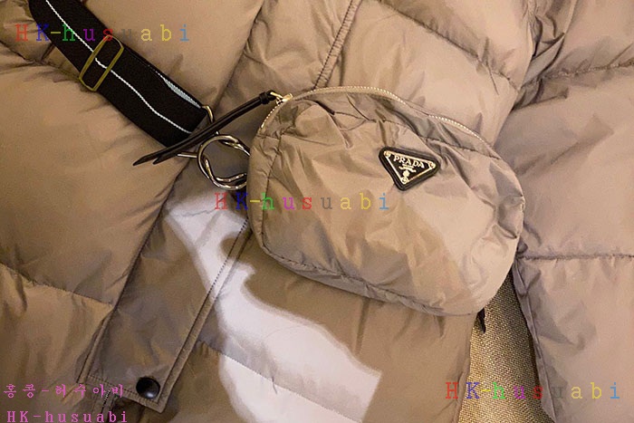 NEW 프라다 패딩 신상 P 4272205