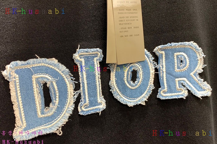 NEW 디올 반팔티 신상 DR 428589
