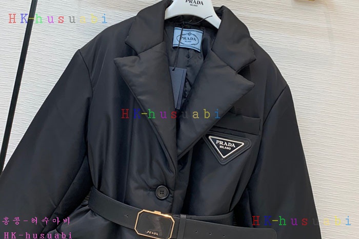 NEW 프라다 패딩 신상 P 927553