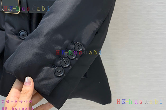 NEW 프라다 패딩 신상 P 927553