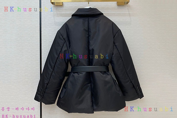 NEW 프라다 패딩 신상 P 927553