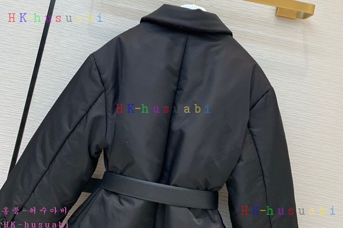 NEW 프라다 패딩 신상 P 927553