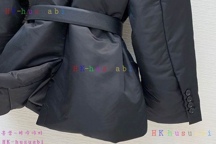 NEW 프라다 패딩 신상 P 927553
