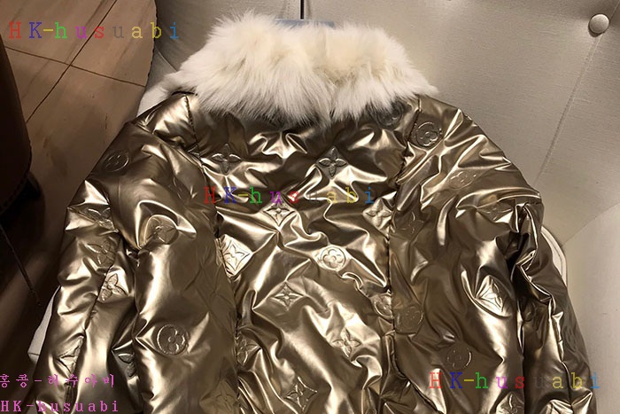 NEW 루이비통 패딩 신상 LV 235004