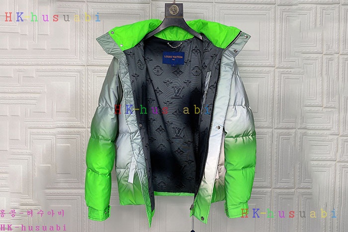 NEW 루이비통 패딩 신상 LV 235007