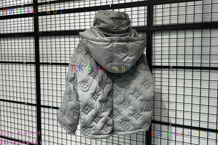 NEW 루이비통 패딩 신상 LV 235009