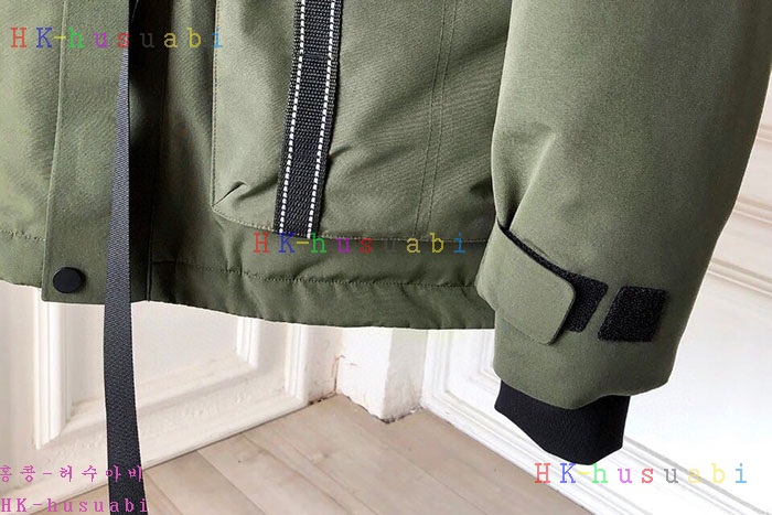 NEW 발렌시아가  패딩 신상 B 579661