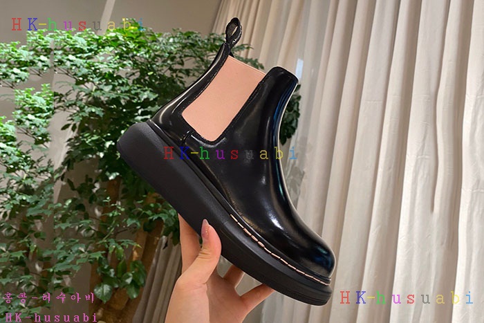 NEW 알렉산더맥퀸  신발 신상 M252223