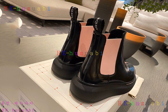 NEW 알렉산더맥퀸  신발 신상 M252223