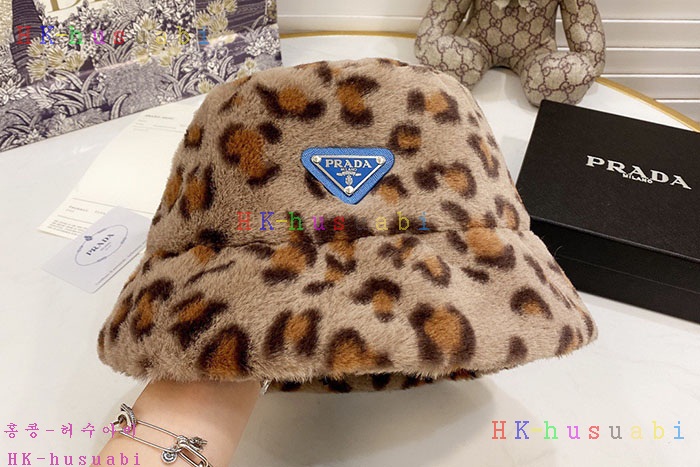 NEW 프라다 모자 신상 P 242213
