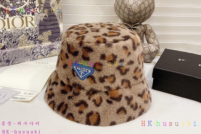 NEW 프라다 모자 신상 P 242213