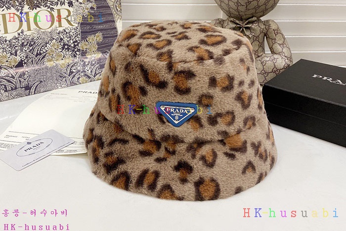 NEW 프라다 모자 신상 P 242213