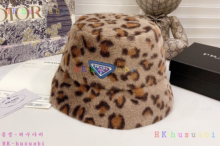 NEW 프라다 모자 신상 P 242213