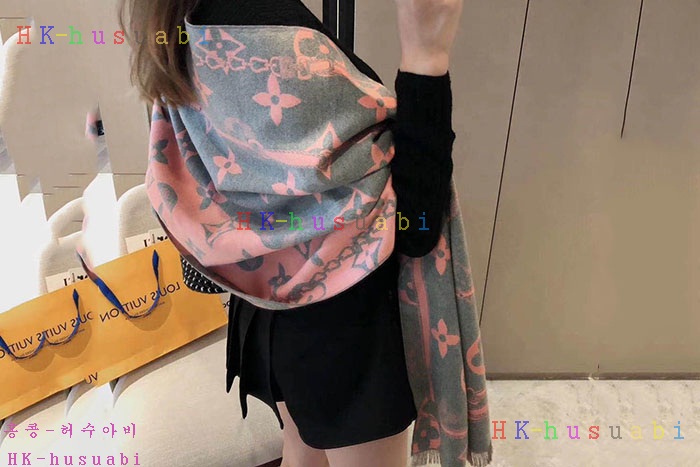 NEW 루이비통 머플러 신상 LV 8572294