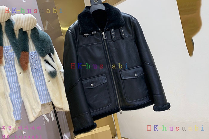 NEW 버버리 무스탕 신상 B 2485551