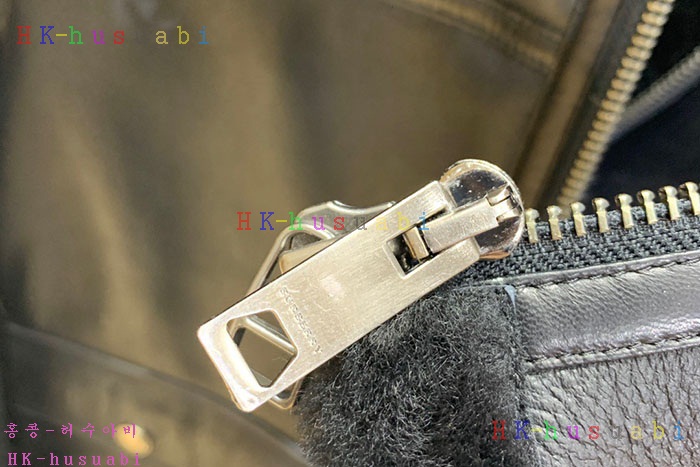 NEW 버버리 무스탕 신상 B 2485551