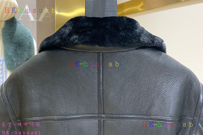 NEW 버버리 무스탕 신상 B 2485551