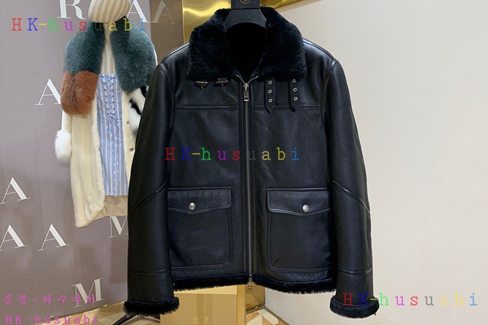 NEW 버버리 무스탕 신상 B 2485551