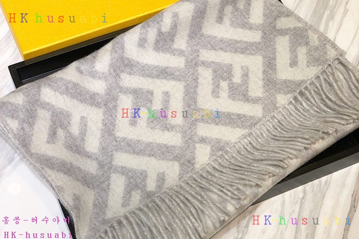 NEW 펜디 머플러 신상 FD 22421