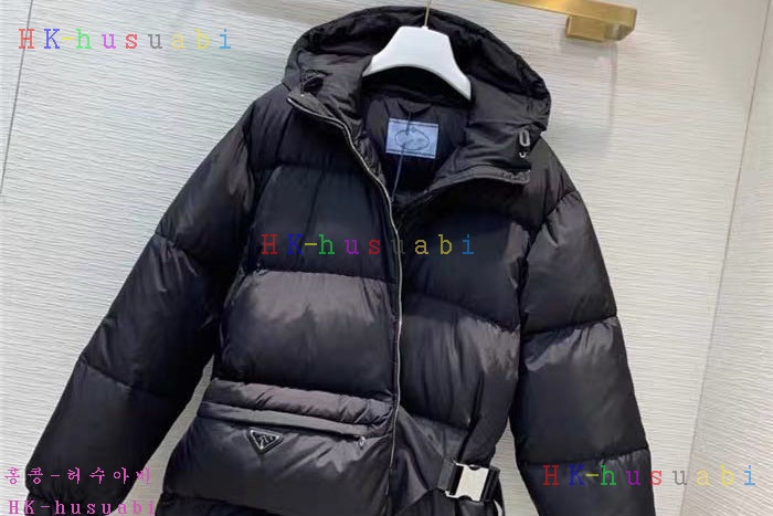 NEW 프라다 롱패딩 신상 P 252550
