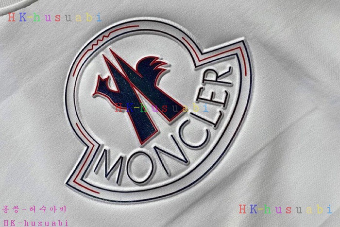 NEW 몽클레어 맨투맨 신상 M 6383500