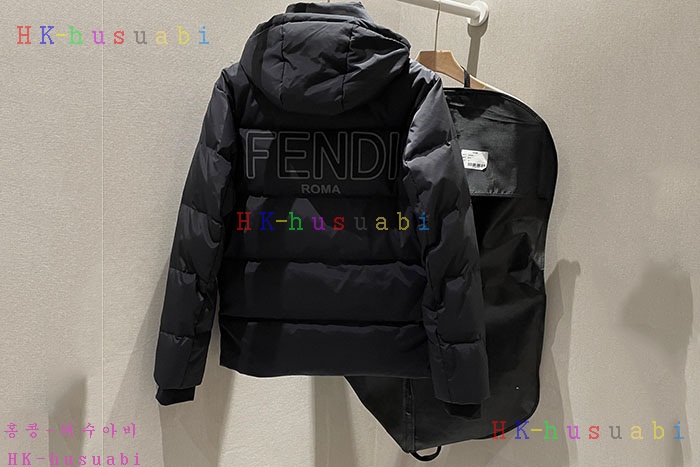 NEW 펜디 패딩 신상 FD 528334