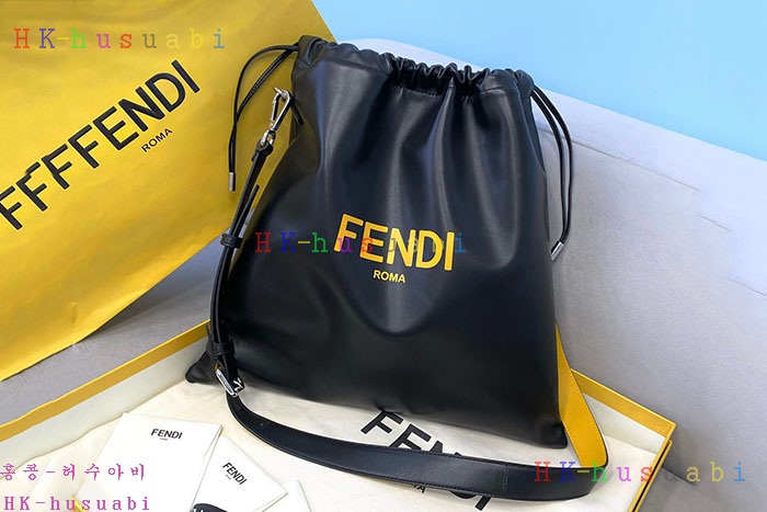★미러급★펜디 로고 팩 숄더 스트랩 파우치 FD 55530-3