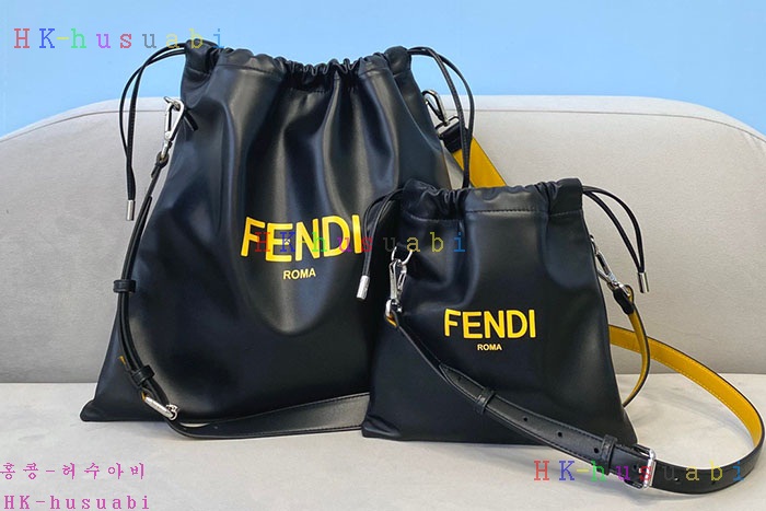 ★미러급★펜디 로고 팩 숄더 스트랩 파우치 FD 55530-3