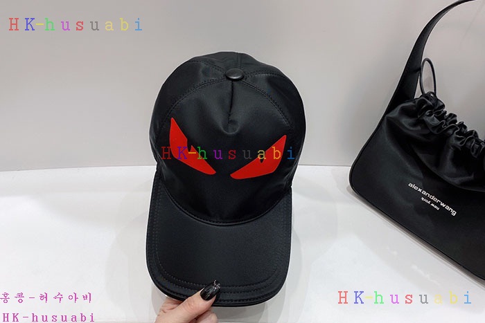 NEW 펜디 모자 신상 F 528221