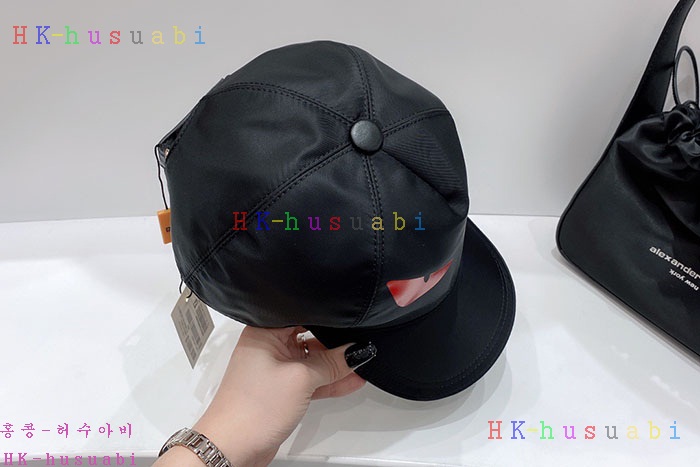 NEW 펜디 모자 신상 F 528221