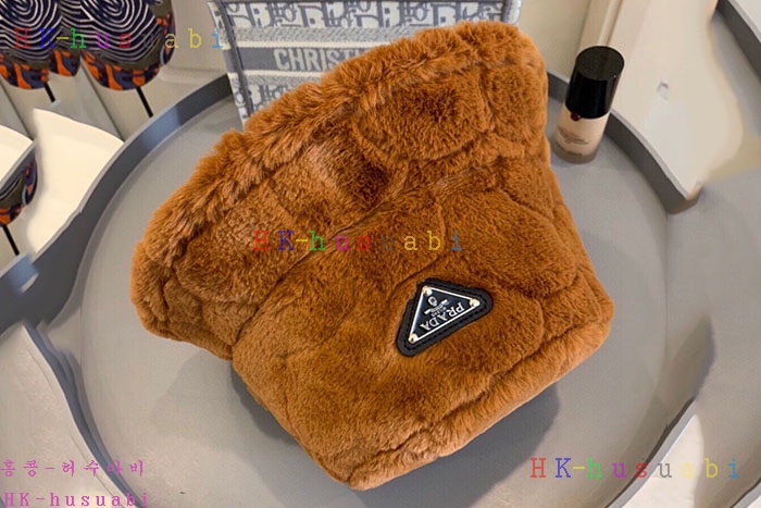 NEW 프라다 모자 신상 P  523666