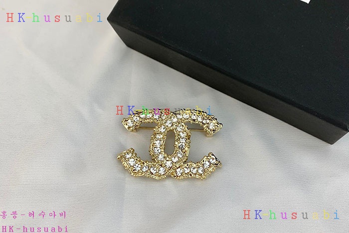NEW 샤넬 브로치 신상 C 236585