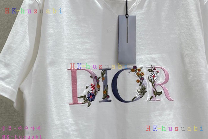 NEW 디올 반팔티 신상  DR 1114421